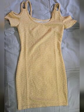 Yellow Dot Cold-Shoulder Bodycon Dress